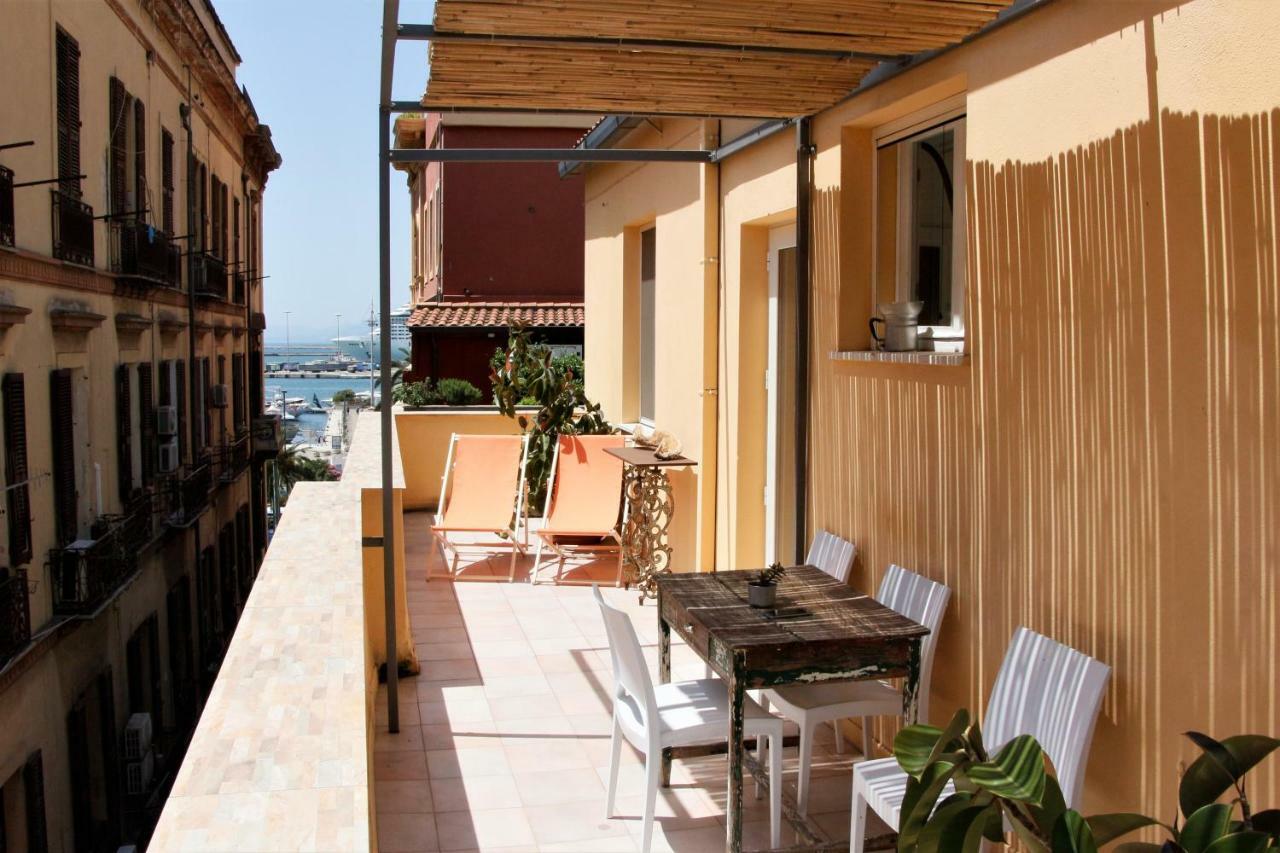 Appartamento Con Terrazza Panoramica In Marina. Cagliari Dış mekan fotoğraf